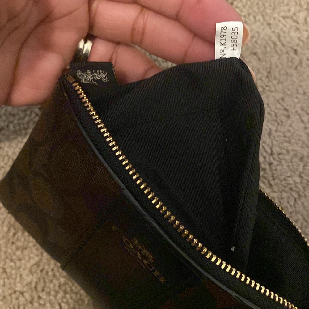 Coach wallet with strap - Picture 3 of 3